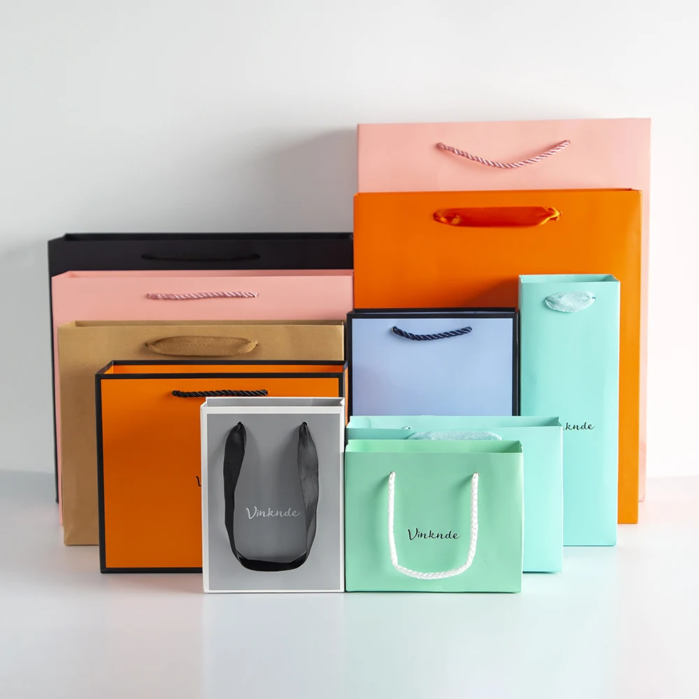 Hot Sale Custom Logo Cosmetic Coffee Tote Luxury Gift Clothing Craft Paper Shopping Bags with Handles 22x10x18cm Wholesale