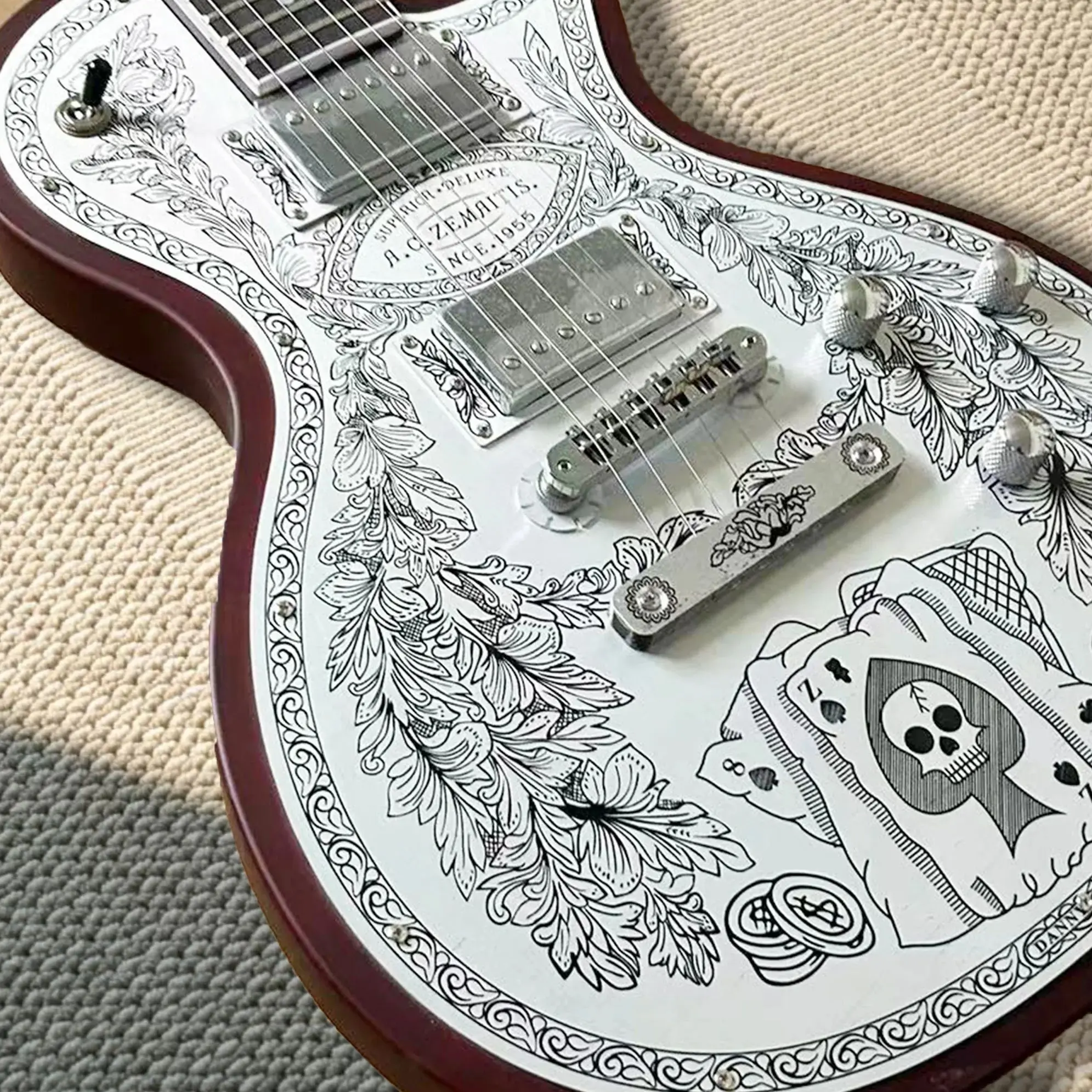

Factory Classic Plate aluminum engraving Custom Metal Front Series Natural Electric Guitar High Quality