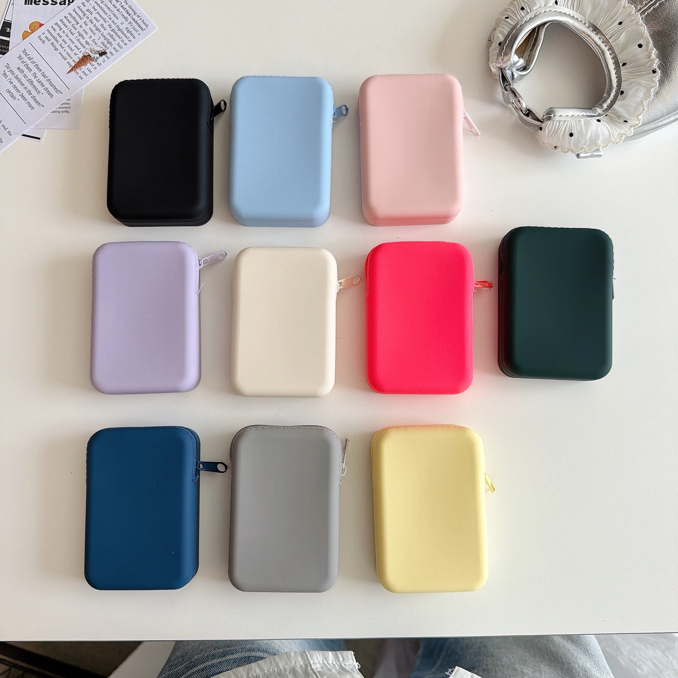 Enhanced Product Title:  
Versatile MagSafe Coin Purse and Phone Holder with Wireless Charging Stand