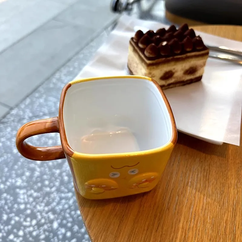 

Creative toast ceramic cup with lid spoon Mug Cute water cup Male female student couple cup Household Coffee cup