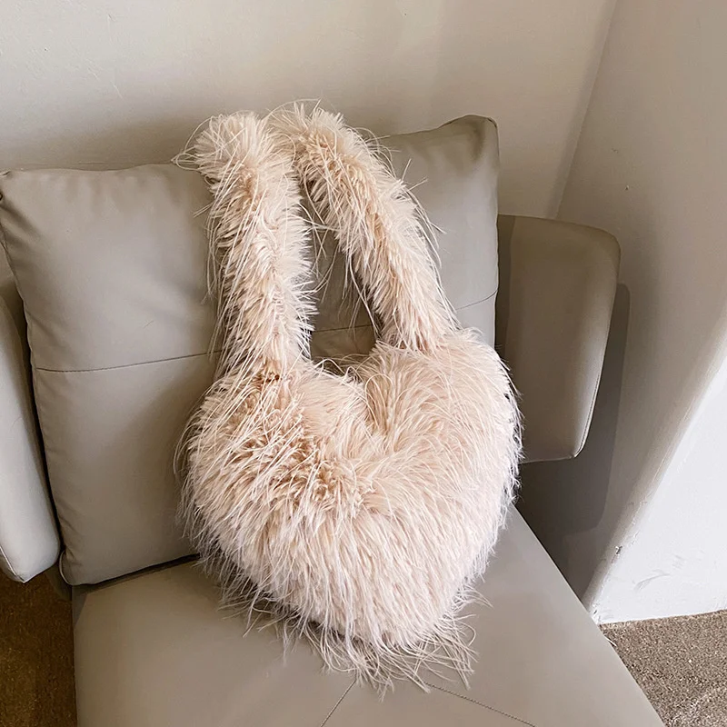 Women Tote Bags Fahsion Faux Mongolia Fur Girls Plush Heart Shape Crossbody Bag Shoulder Bag Furry Luxury Handbag Messenger Bags