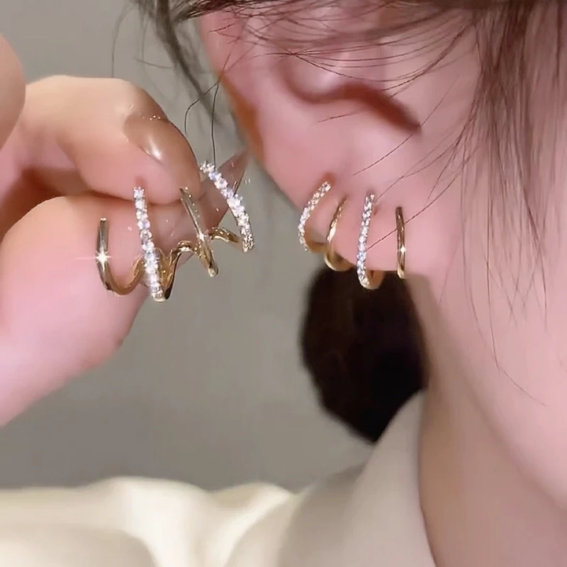 한국 진주와 골드 컬러가 돋보이는 여성용 메탈 패션 귀걸이, 반짝이는 지르콘 펜던트와 커프 클립, 웨딩 파티를 위한 선물용 쥬얼리 11 트렌디 크리스탈 클로 여성용 스터드 귀걸이, 풀 라인스톤, 우아한 한국 패션, 여아용 럭셔리 이어 쥬얼리, 특이한 귀걸이, 신제품