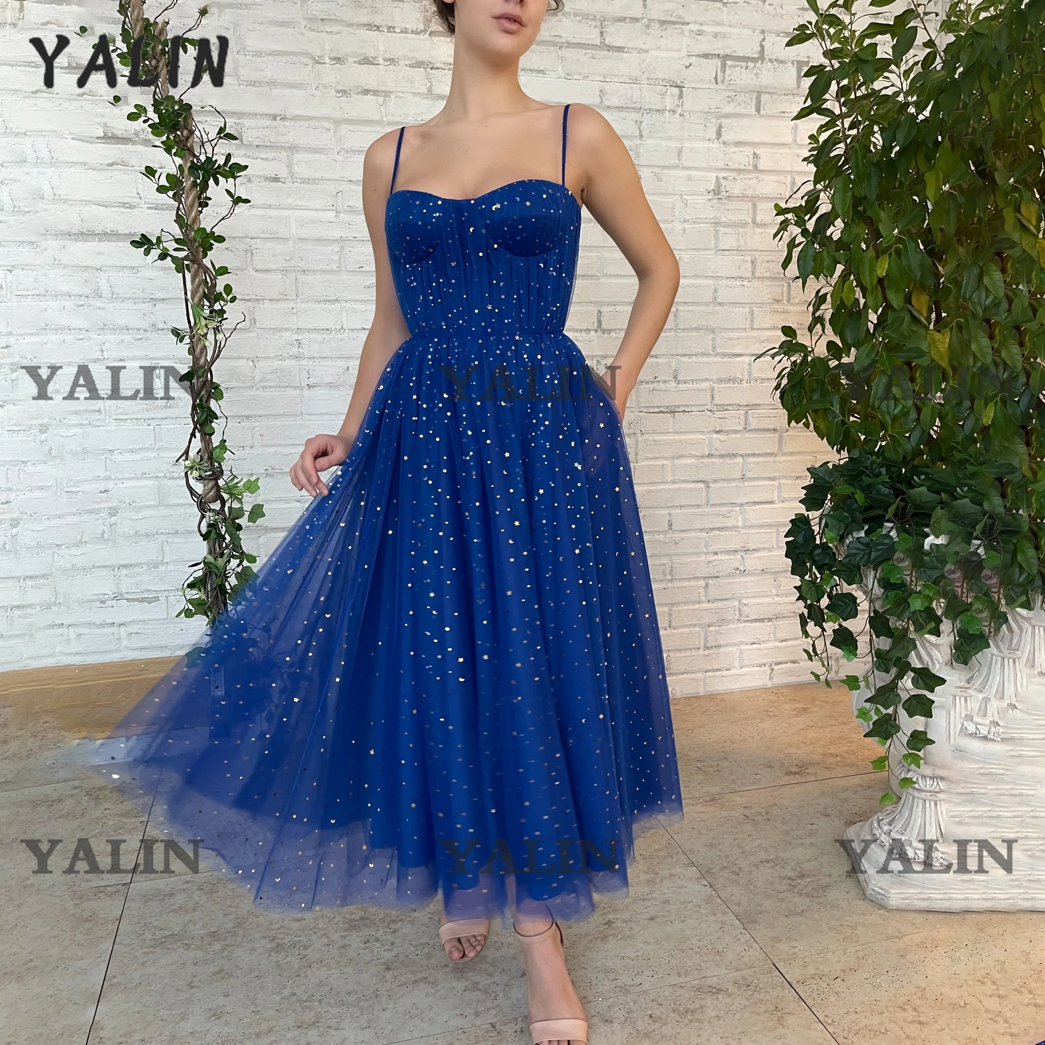 

YALIN Sexy Spaghetti Straps Graduation Gown Tea-length Star Tulle A-Line Prom Dress Royal Blue Backelss Birthday Party Dresses
