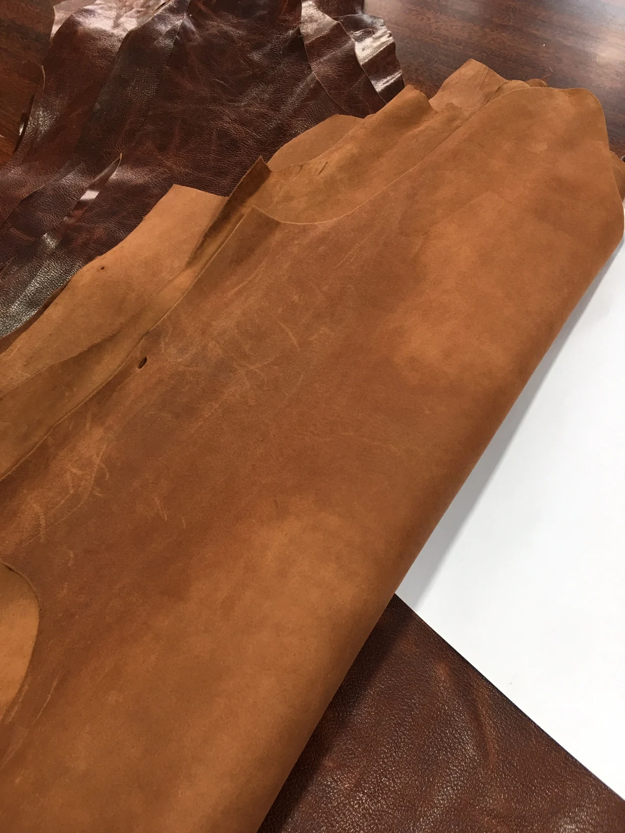 Description Picture 4 of itemoil wax vegetable tanned goat skin 1mm Genuine leather Handmade leather for bags shoes and boots DIY