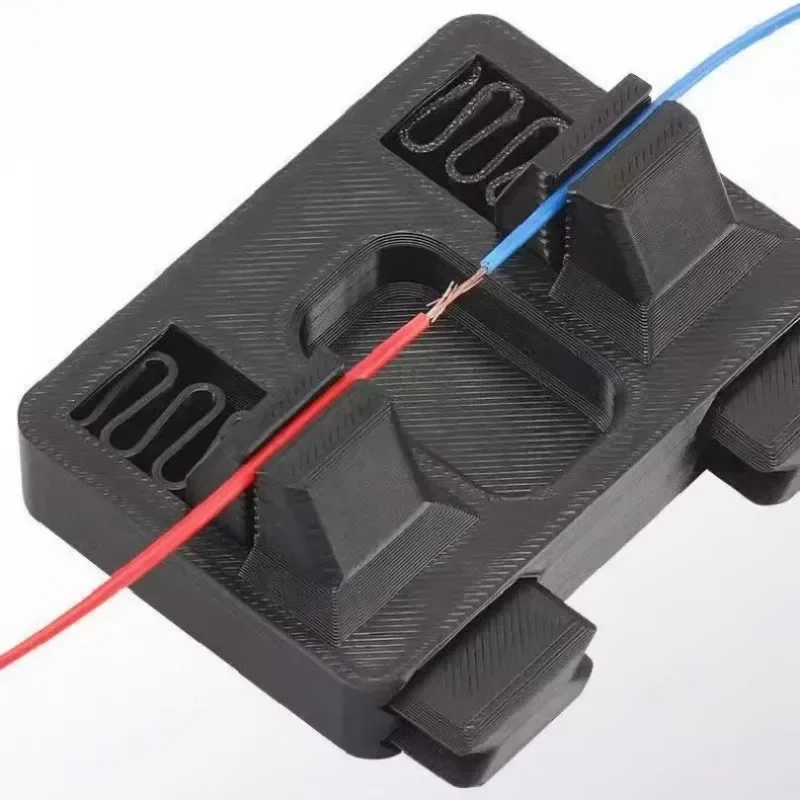 Soldering Tool Soldering Wire Holder ABS Electric Wire Welding Fixture High Temperature Resistance 3D Soldering Wire Holder Strong Magnetic Bracket Welding Clamp
