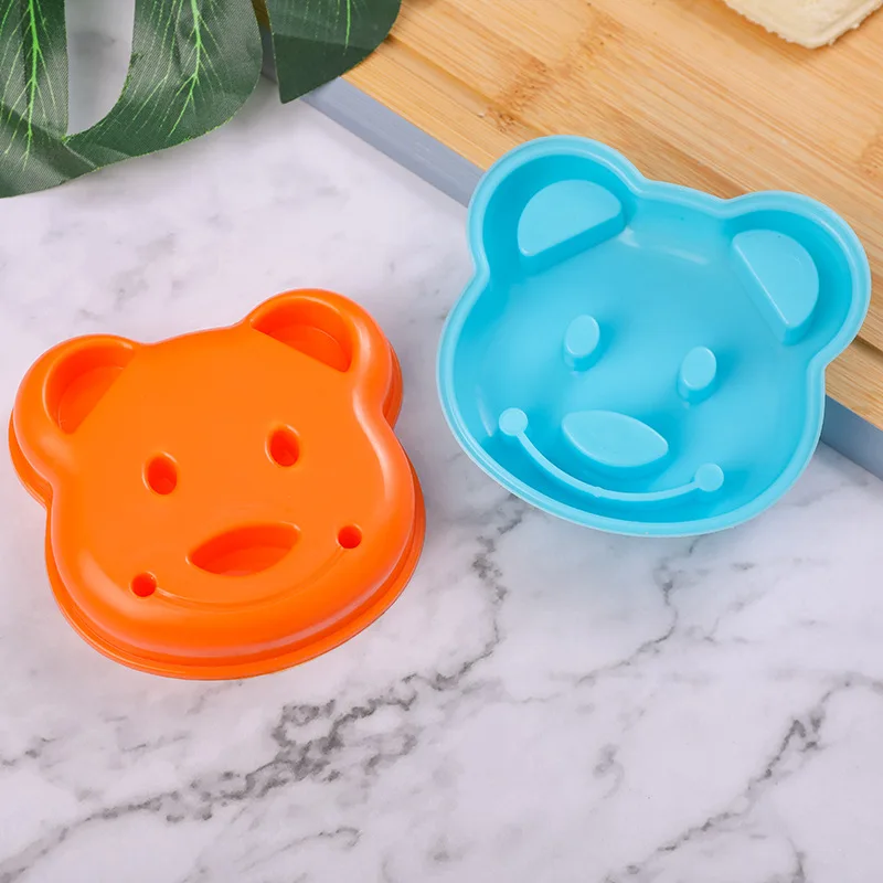PP Plastic Bear Sandwich Mold Cutter