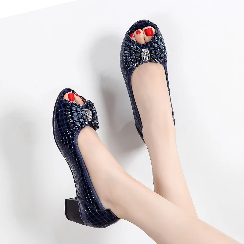 

Corium Fish Mouth Shoes Women's Singles Ladle Shoes Fat Feet Wide Fat Big Size Women's Shoes 41-43 Mother Shoes Summer Sandals