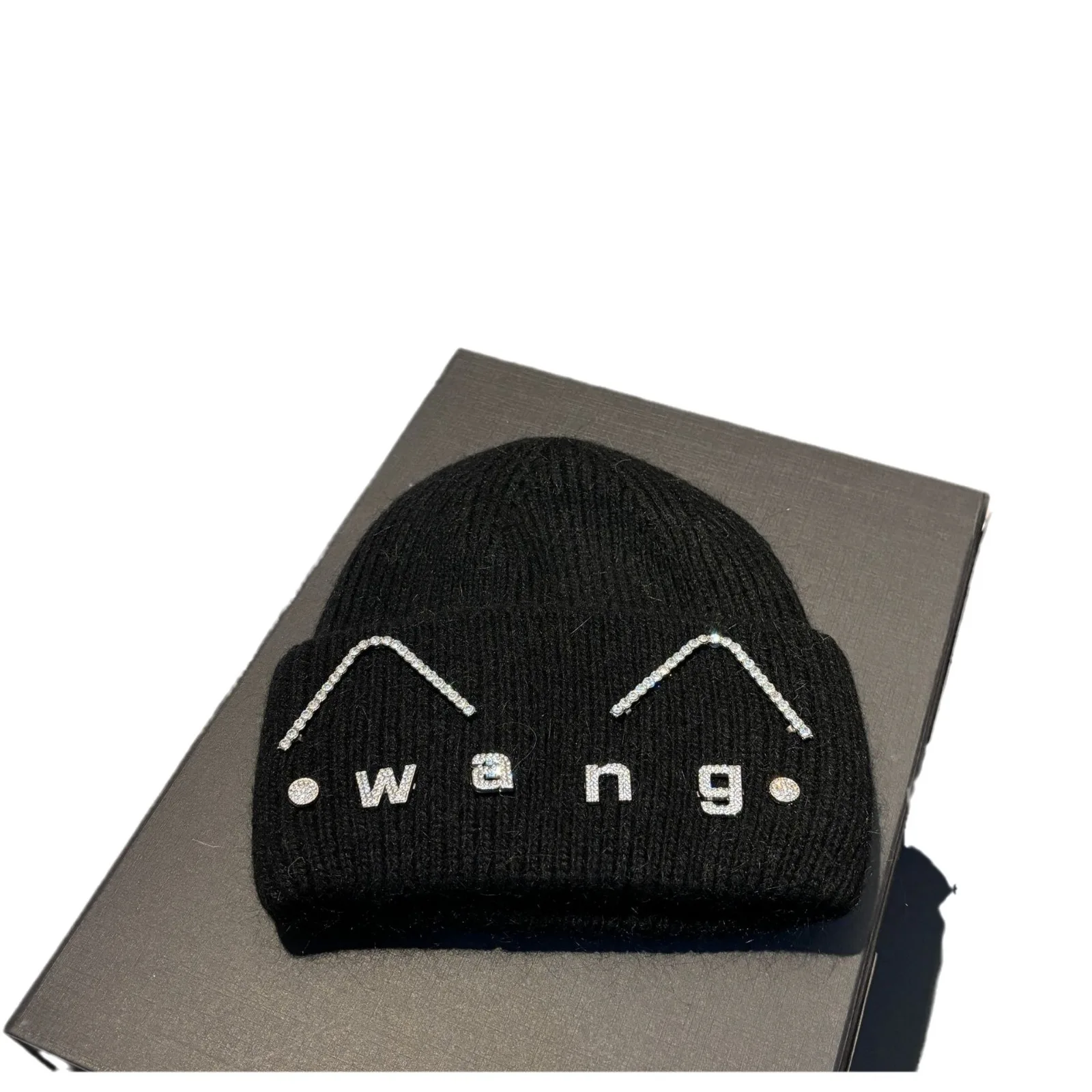 Inverno nuove lettere Wang orecchie di gatto carino pelliccia di coniglio cappello lavorato a maglia berretto caldo addensato all'aperto femminile
_voghion.com