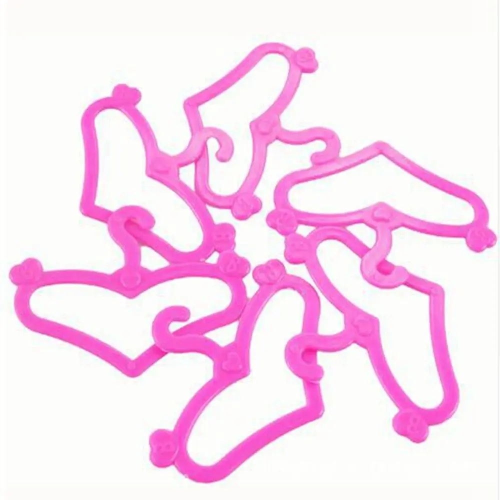 10pcs Quality Pink Color Plastic Heart Shape Hangers Dollhouse Furniture Hangers for Doll Clothes Accessories 2