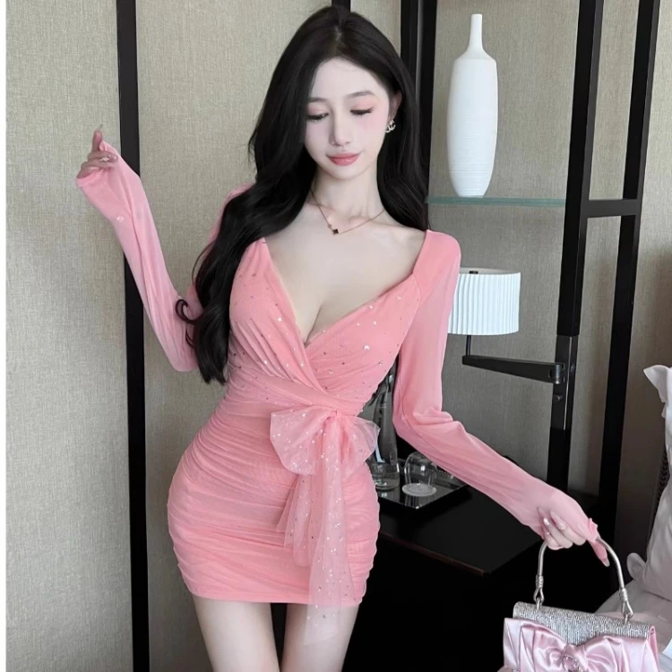 ο  V-neck   㸮    Miumiu   ª ǽ ǽ ǽ  Ƿ 