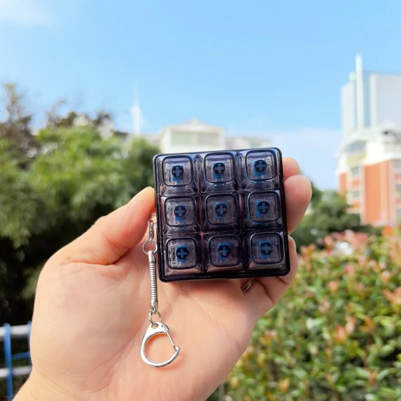 Fidget Toy 9Keys Button Keycap Fidget Keychain Finger Keyboard Caps Toy DIY Keyboard Clicker Toy for Adult To Relief Stress Pass The Time