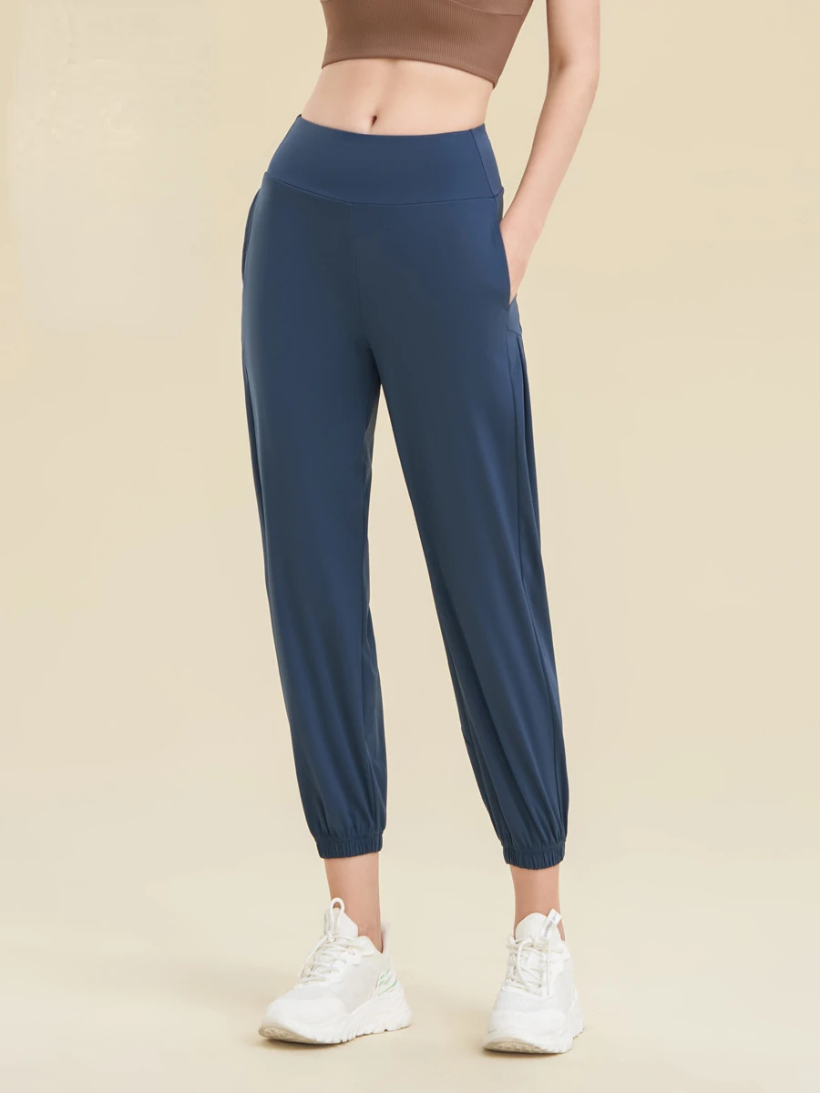 Рисунок 4 - Модные свободные штаны для йоги