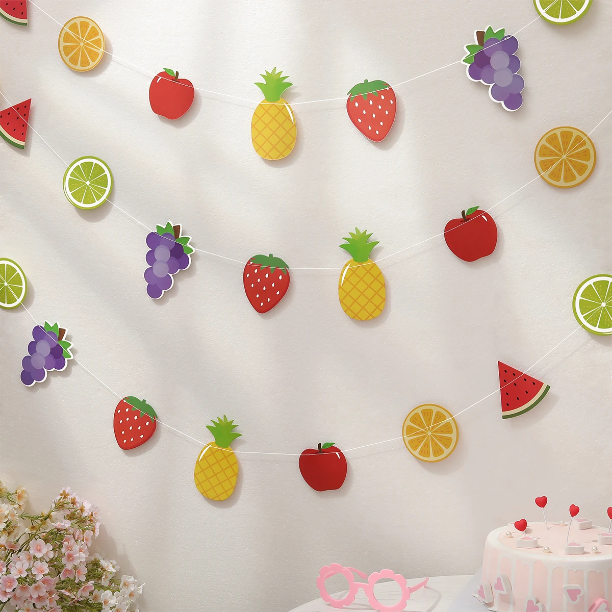 Party decorations Fruit strawberry and flower flag-raising party decoration arrangement 1 set 1 piece