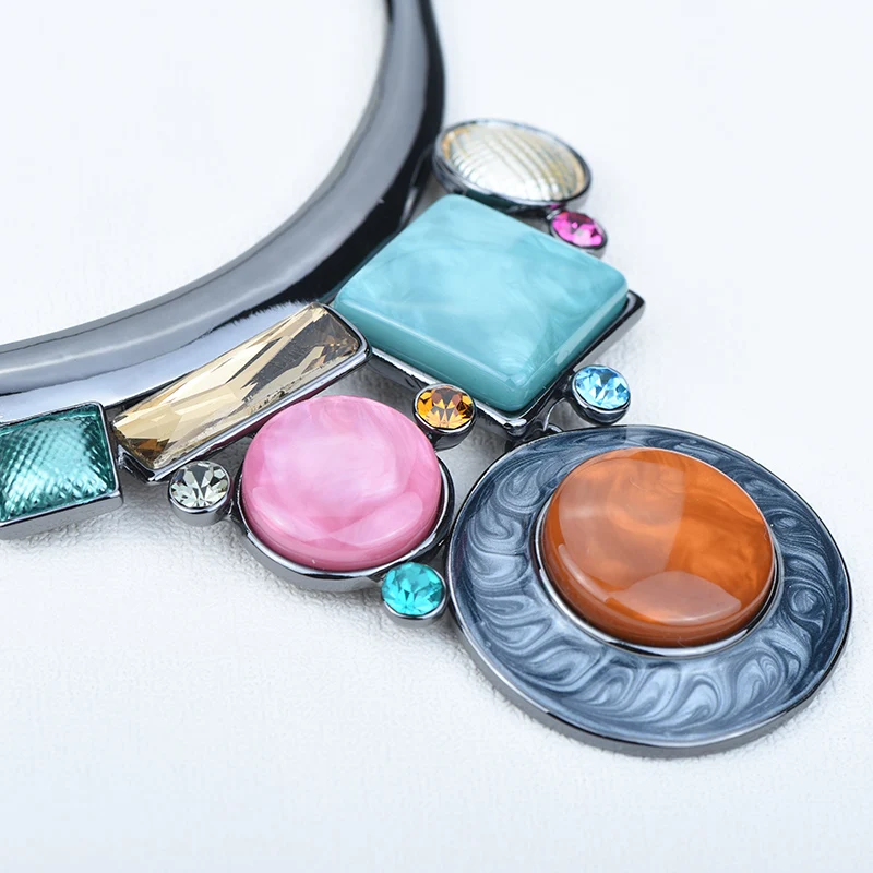 ICEYY Vintage RetroTurquoise Rhinestone Round Geometric Resin Chunky Necklace Statement Jewelry Sets