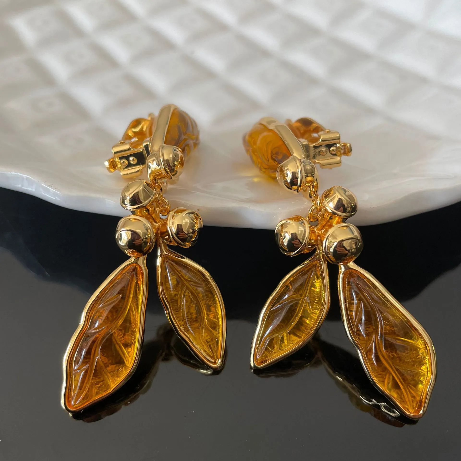 Jewelry Vintage For Womens Ear Cuff Leaf Tassel Ear Clip Earrings Fashion Accessories Pendant Party Gift