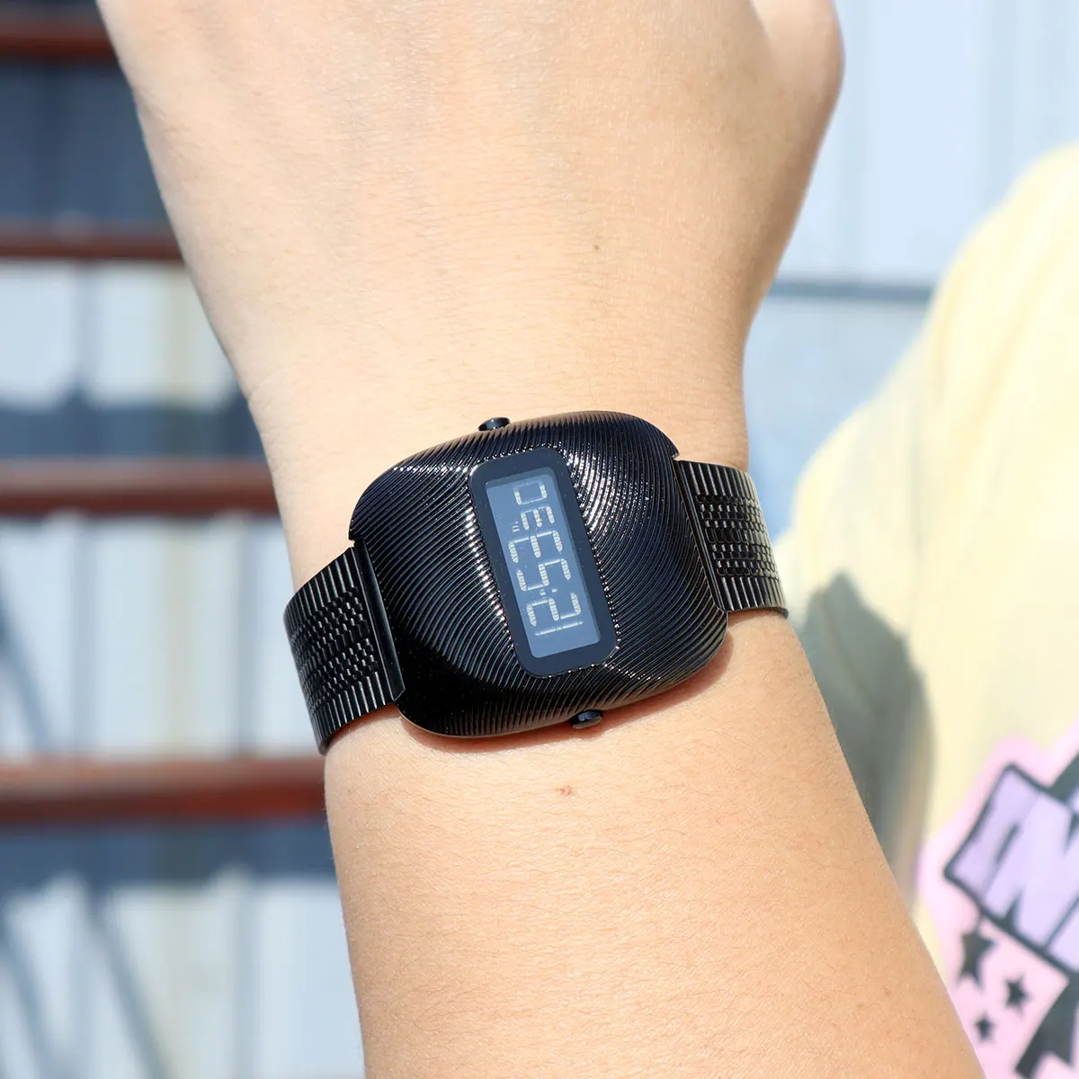 Men's Sports Electronic Watch Fashion Unisex Waterproof Digital Wristwatch with Stainless Steel Strap & Retro Design 0322 - 4