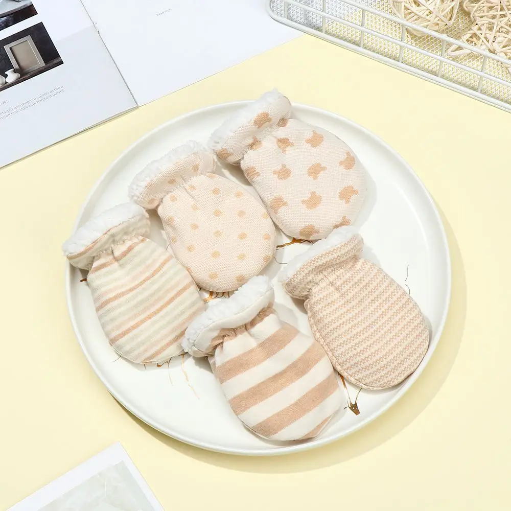 Newborn gloves winter baby anti-grab mittens full finger boys girls thicken warmer fleece gloves toddler infant mittens