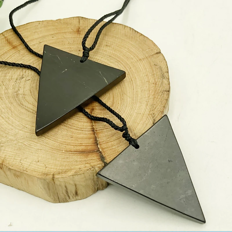 High Quality Wholesale Shungite Reverse Triangle Pendant Conductive Energy Gift for Decoration & Healing