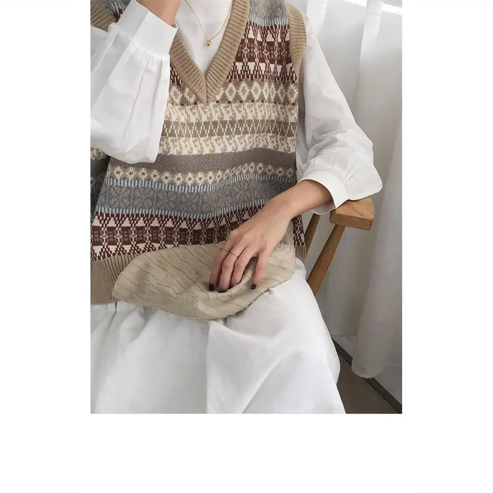 Sleeveless Knitted Sweater Vest Women Loose Plaid V-Neck Pullover Vest Sweater Autumn Korean Style Vintage Sweaters 2023 New