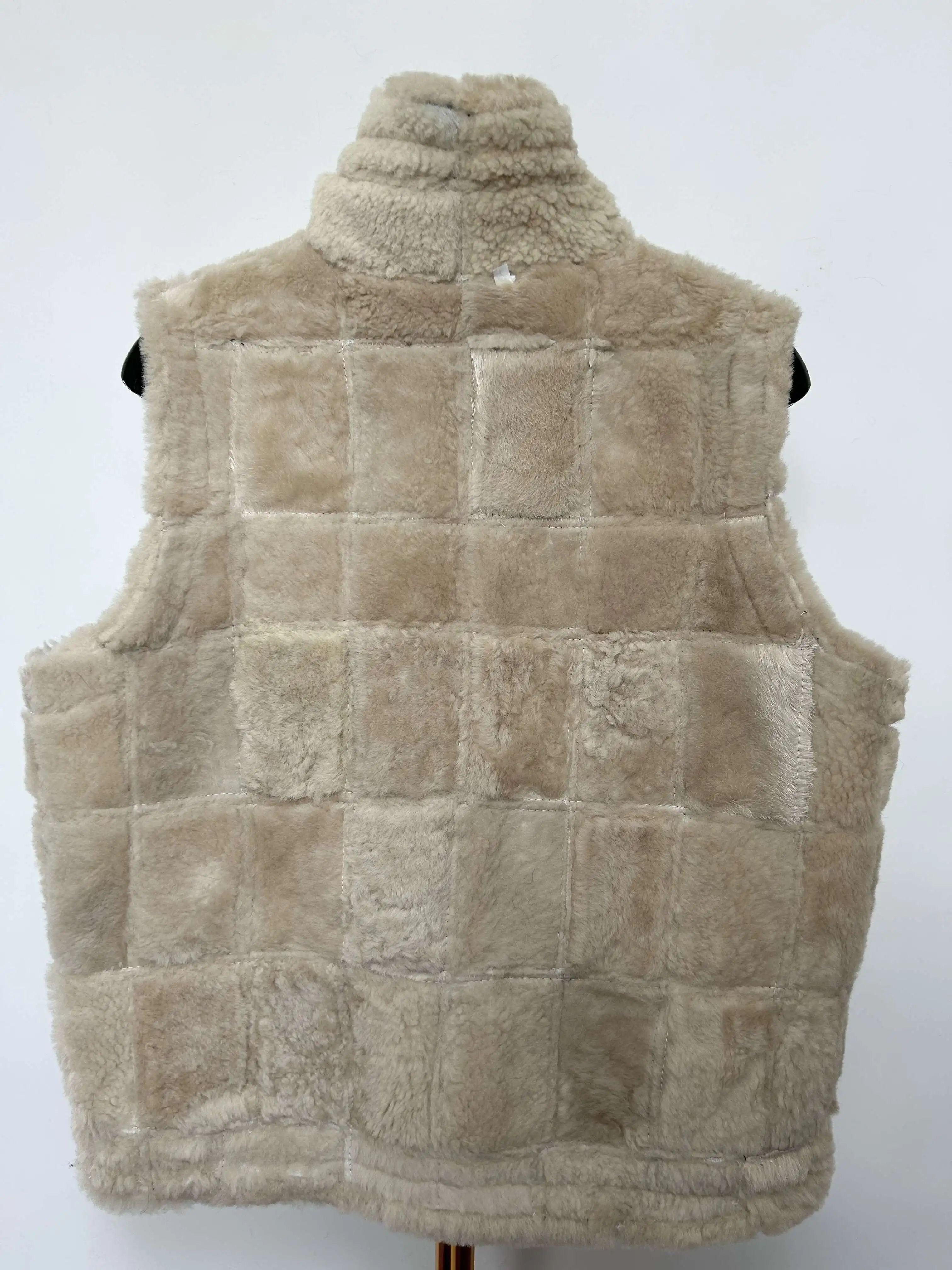 천연 양피 한 모피 조끼 파카 양복 조끼 남자 모피 안감 클래식 지퍼 남여 Gilet 23A0823 한국 새 봄