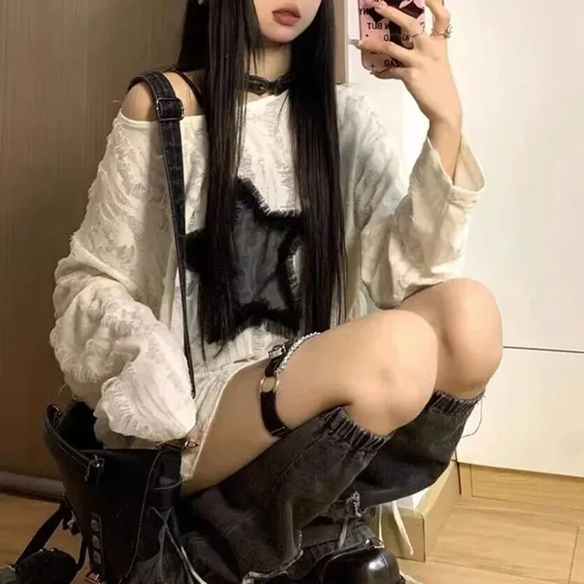 Y2K Hole Star Print T-Shirt Women Fashion Streetwear Off Shoulder Tops Summer Oversized Kpop Long Sleeve Loose Tees Ladies New 5
