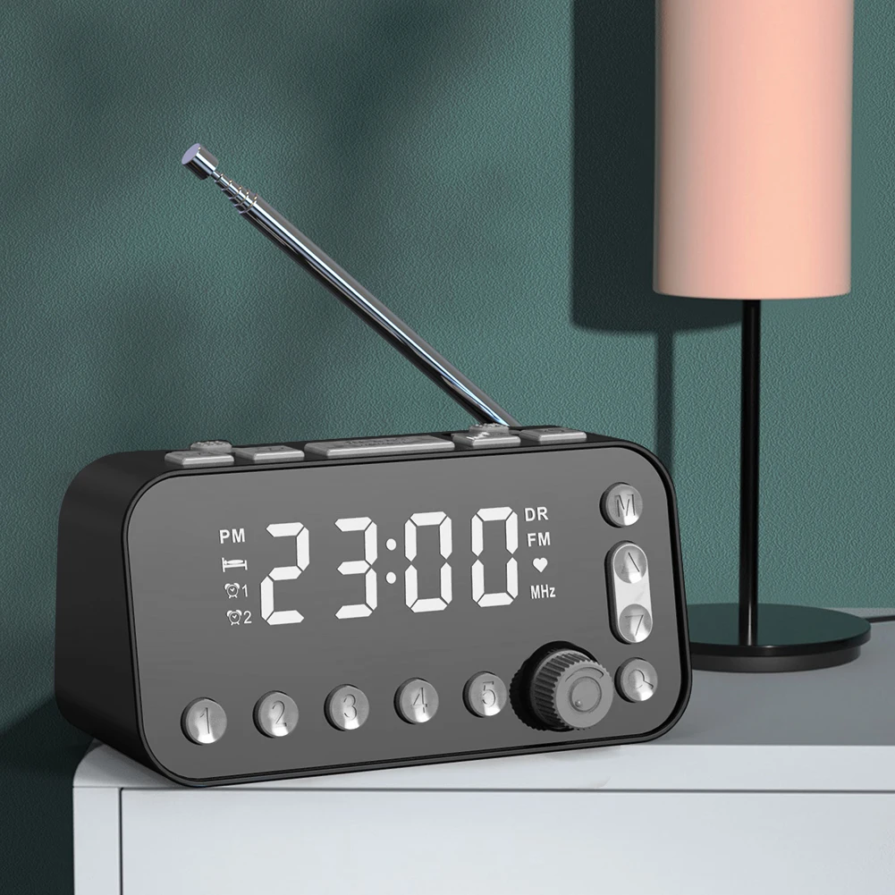 Digital Alarm Clock DAB FM Radio USB Rechargeable Backlight Adjustable Alarm Volume Alarm Clock Radio with Antenna