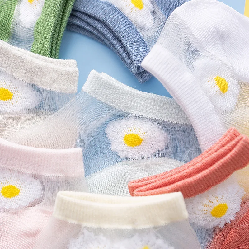Women's Summer New Shallow Mouth Transparent Glass Silk Cotton Bottom Korean Short Tube Boat Socks Crystal Silk Socks Daisy
