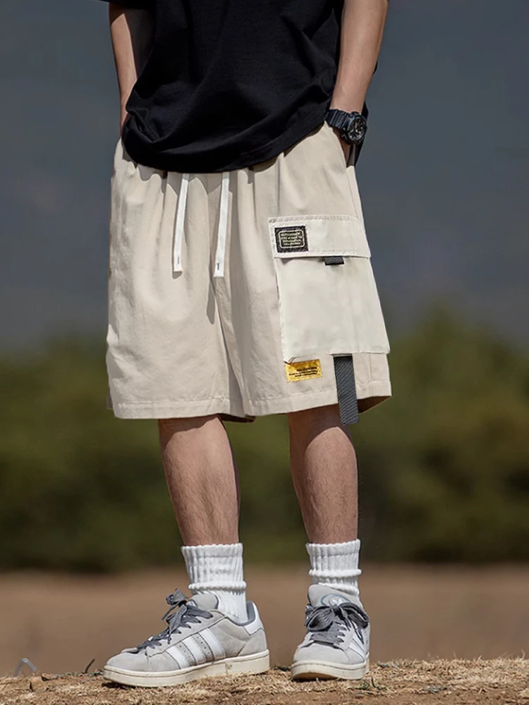 Shorts men outside the summer wearing Korean version of loose fashion ins cargo pants trend with straight casual pants 2