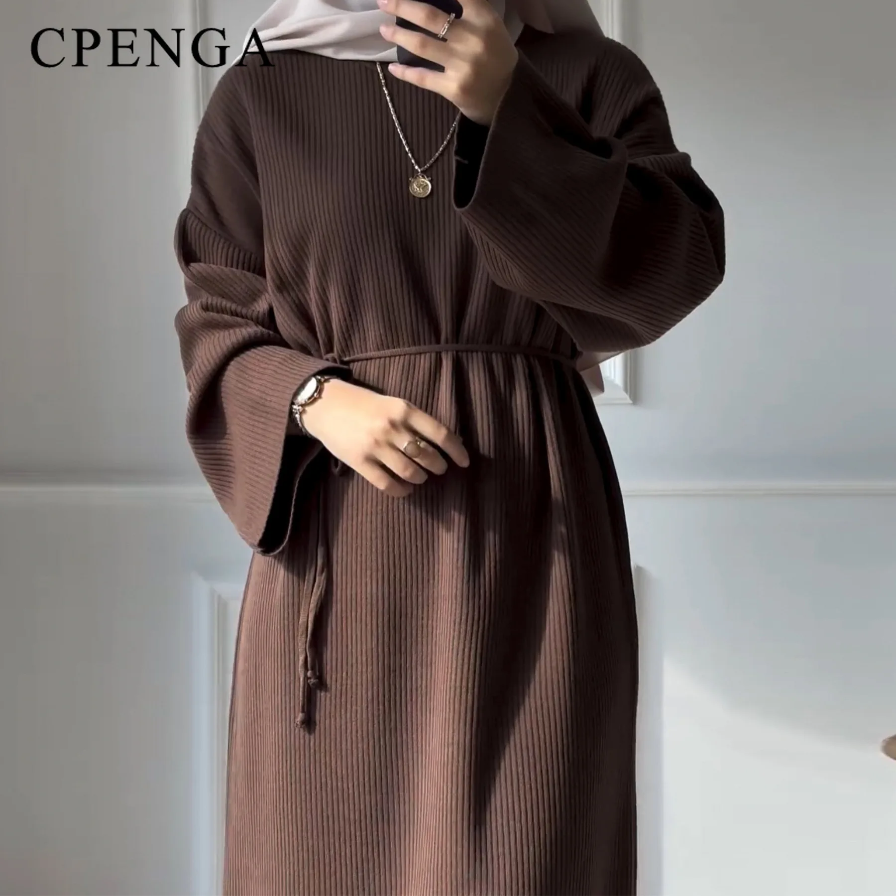Winter Muslim Women's Modest Knitted Dress Elegant Middle East Loose Fashion Robe for Islam Party Solid Color Turkish Clothing