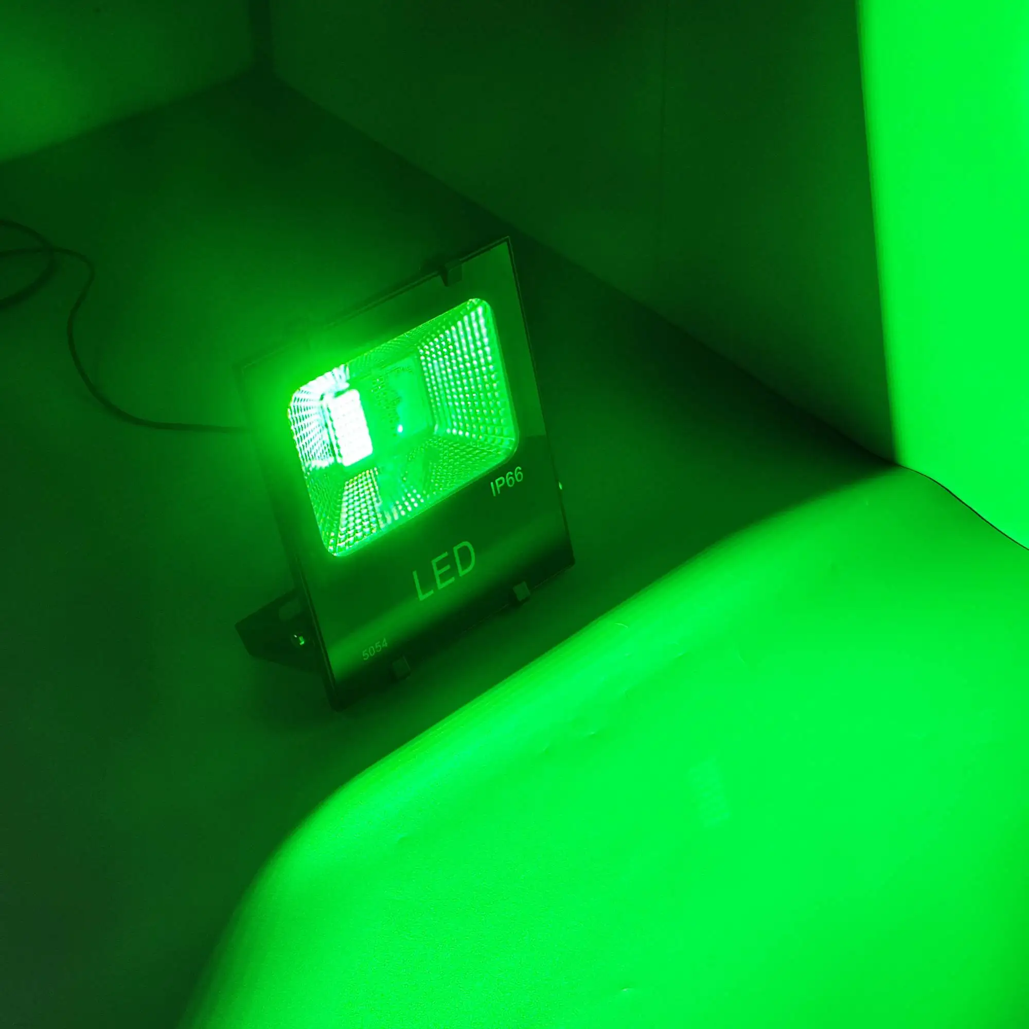 RGB LED 투광 조명, DC24V 입력, 내부 4 와이어 PWM 드라이버 포함, 30W, 50W, 100W, 150W