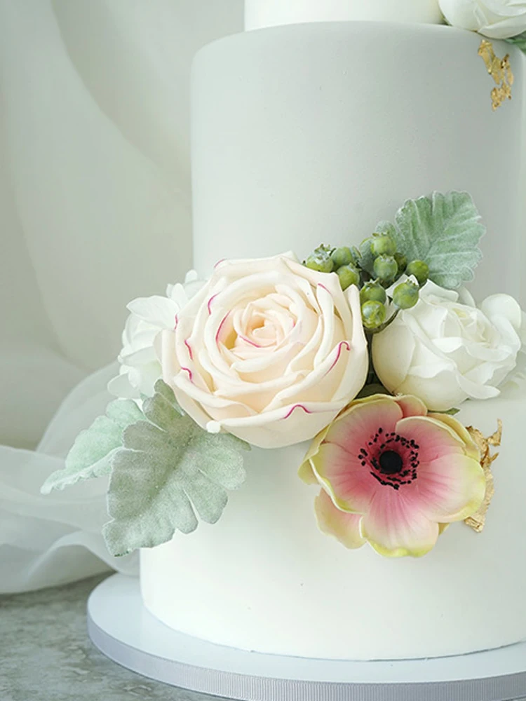 Easy Tips for Storing Fondant Flowers 2024 AtOnce