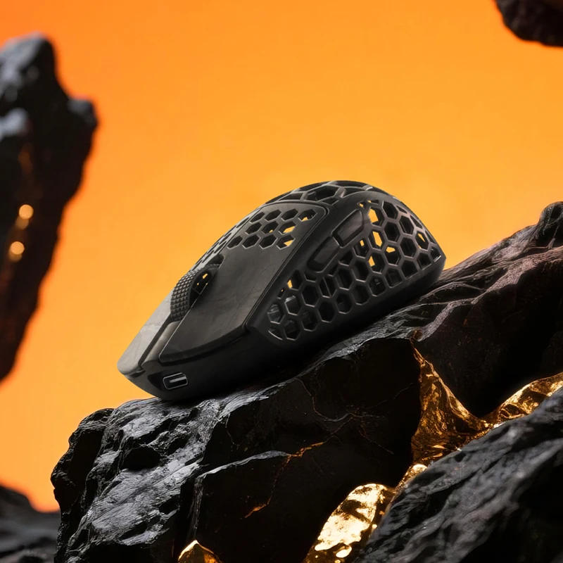 Darmoshark M5 AIR Gaming Mouse Wireless Forged Carbon Fiber 31g