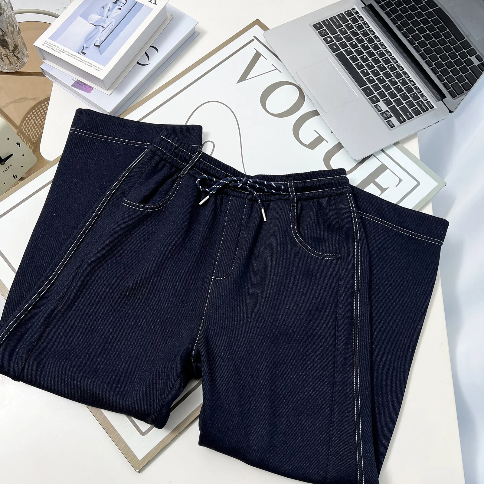 XXXXXXL Fashion Plus Size Women's Jeans New Winter Style Simple Fleece And Thickened Denim Straight Leg Long Pants Casual 373