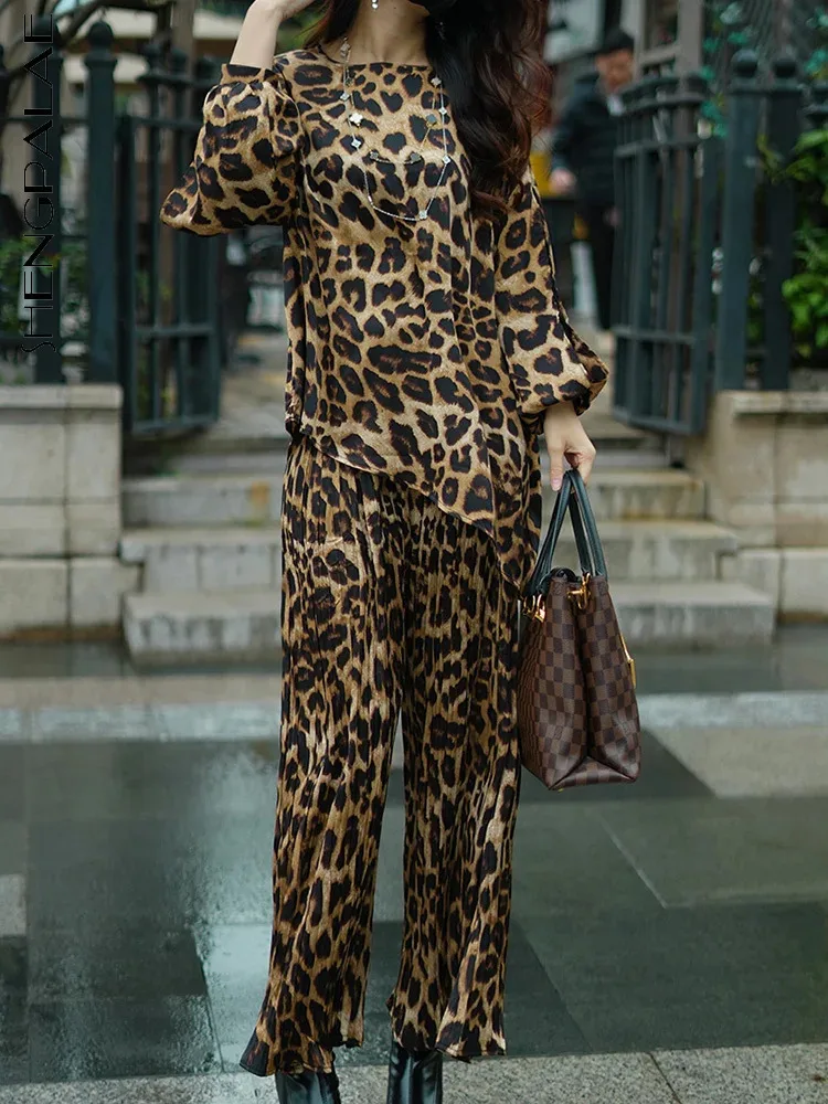 

SHENGPALAE Women's Leopard Print 2 Piece Set O-neck Full Sleeve Tops Casual Loose Trousers Spring 2024 New Female Trendy 5R9456