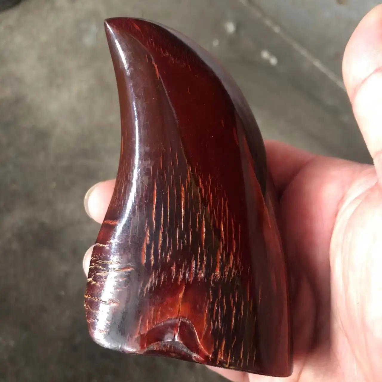 

Antique miscellaneous items, antique old ox horn ornaments, carving crafts, handlebars, ox horn crafts wholesale