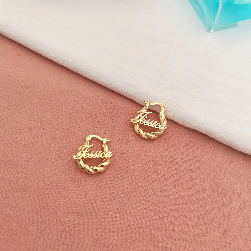 Mini Letter Hoop Earrings 18mm Small Twist Hoops Personalized Name Earrings For Kids Women Earrings for Child Girl Anti-allergy