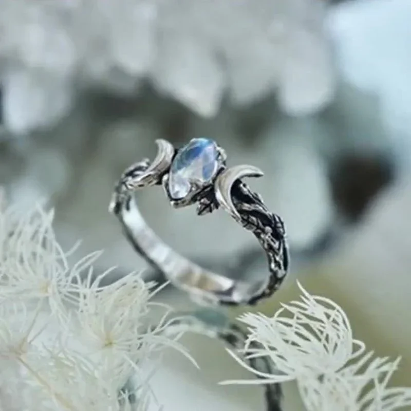 Moon Ring for Women Huitan Imitation Moonstone Vintage Party Jewelry Delicate Bohemian Style Finger Accessories for Party