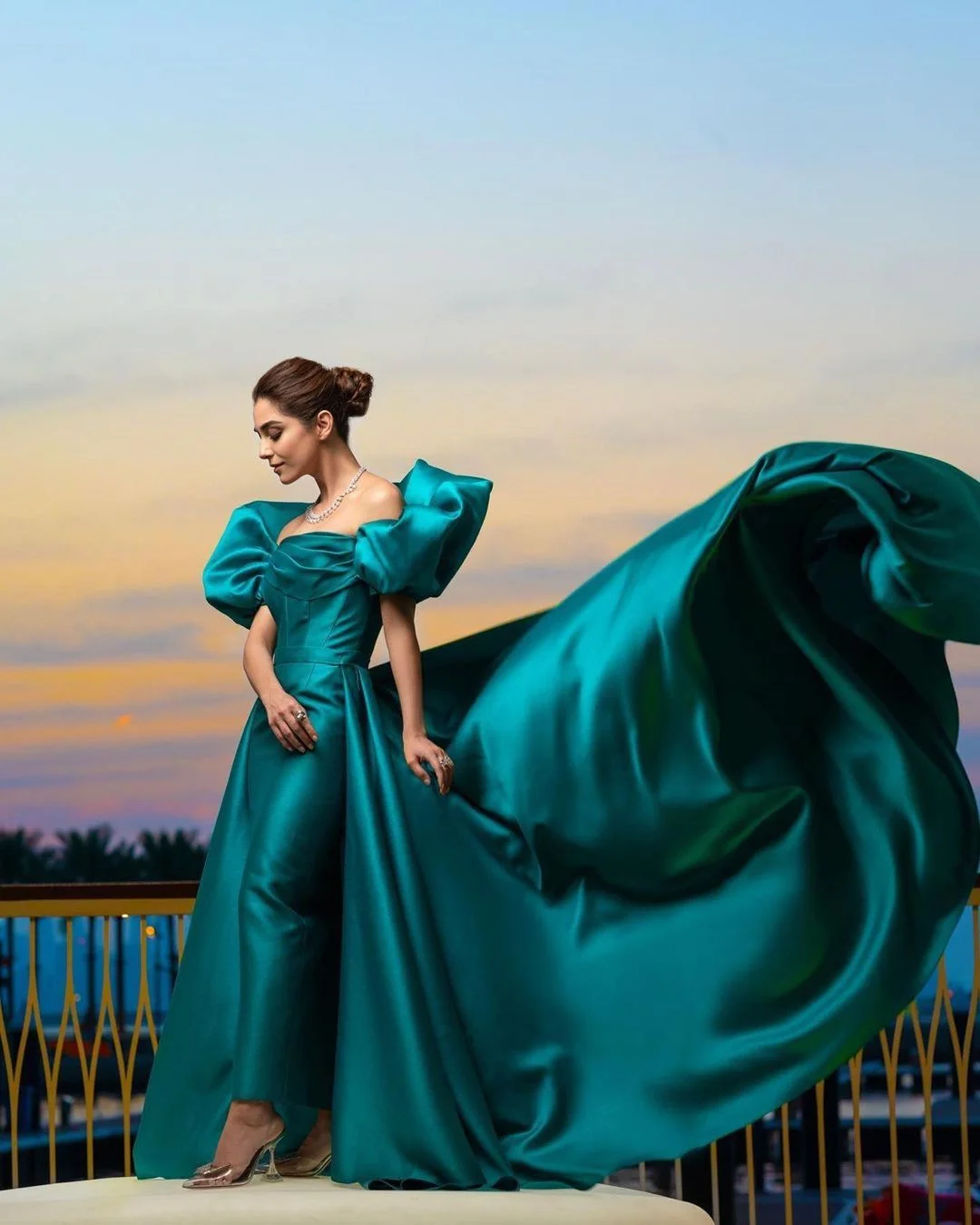 

Green Satin Detachable Evening Gown Luxury Celebrity Star Red Carpet Party Dresses Mermaid Dubai Women Formal Occasion Dresses
