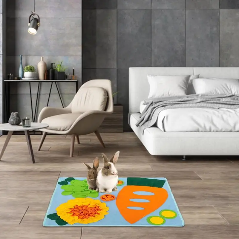 Rabbits Foraging Mat Bunny Feeding Mat Polar Fleece Stimulation Hay Feeder Slow Feeder Treat Dispenser Washable Puzzle Toy For