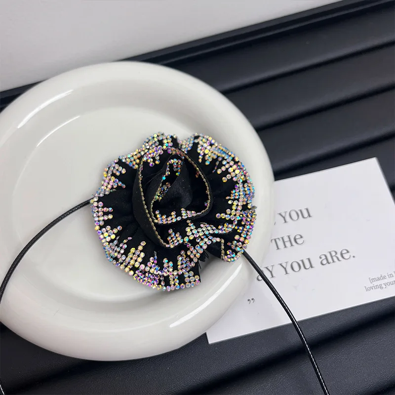 Flower Inlaid with Colored Diamonds Shiny Women's Necklace Sweet and Romantic Adjustable Strap Party Collar For Women Jewelry