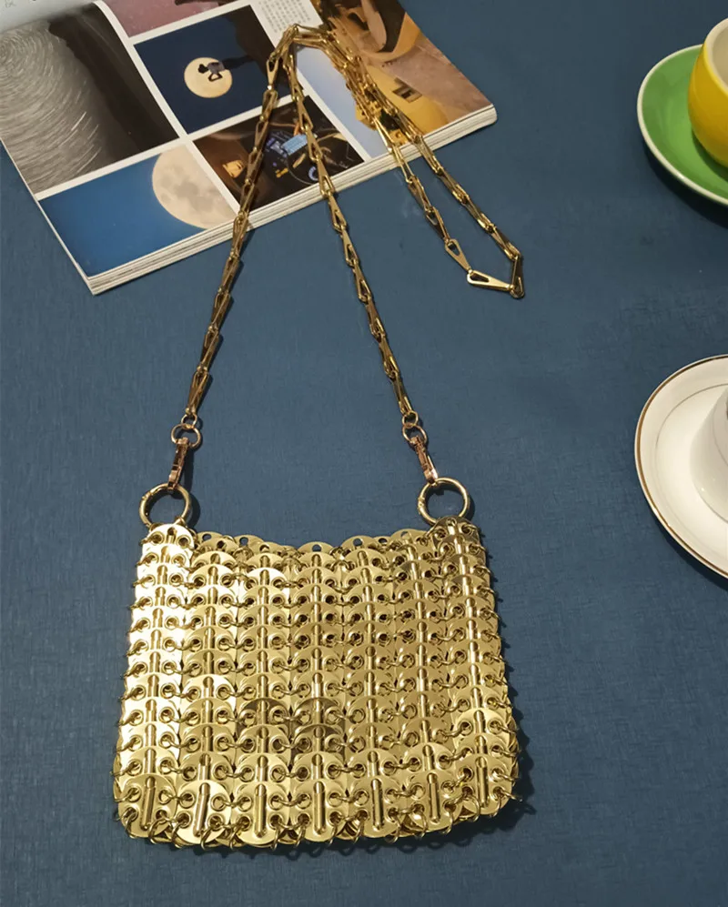 Medium Gold