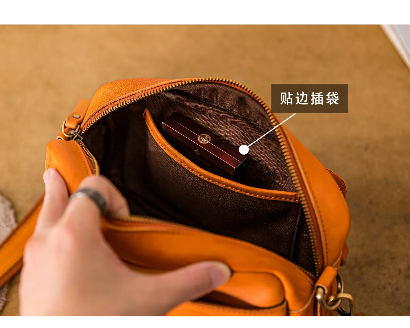 Einfache, handgefertigte Vintage-Umhängetasche aus pflanzlich gegerbtem Rindsleder für Herren, Outdoor-Reisetasche, luxuriöse Umhängetasche aus echtem Leder für Teenager – Detail 4