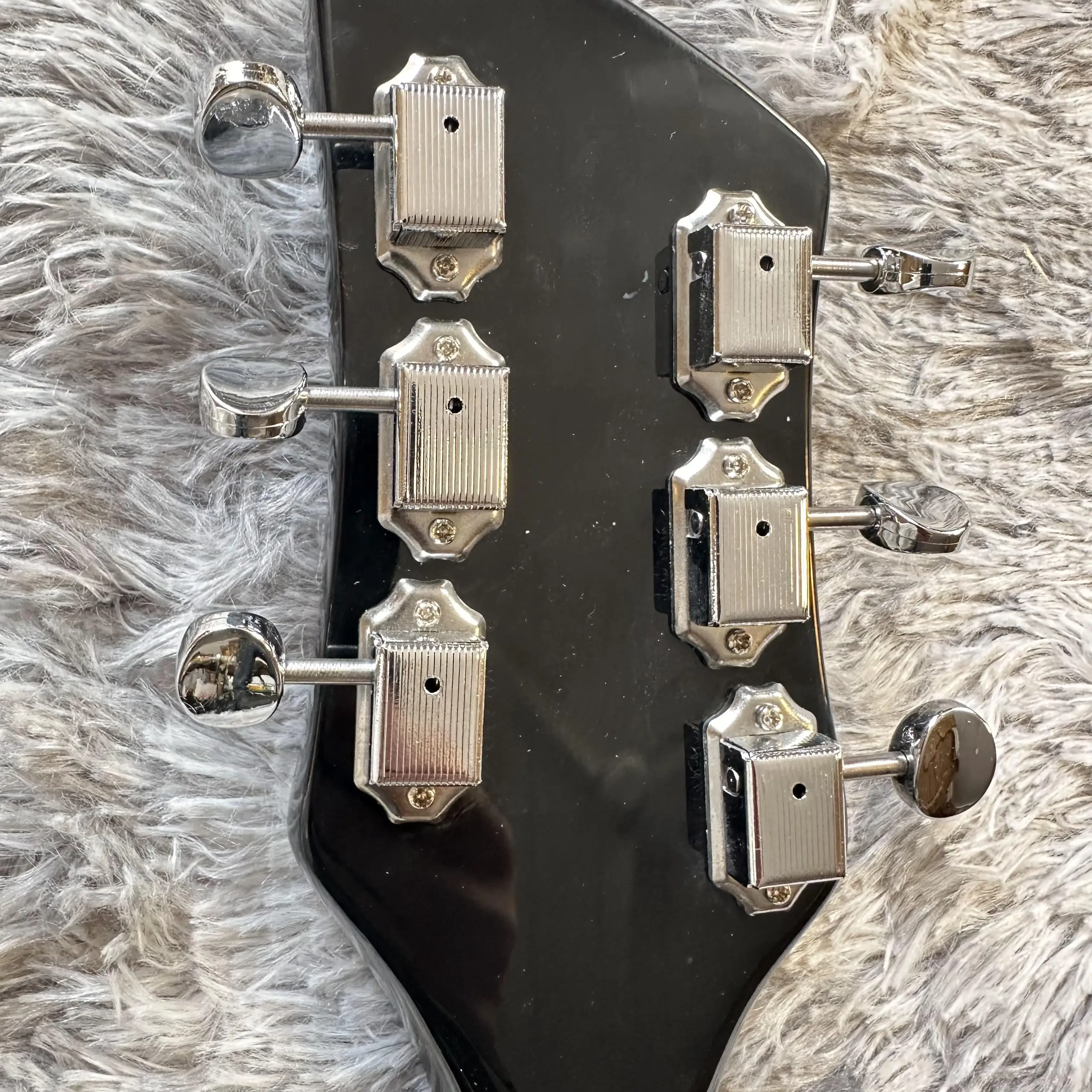 Electric Guitar, Tremolos System Bridge,Black Color,Rosewood Fretboard,6 Strings