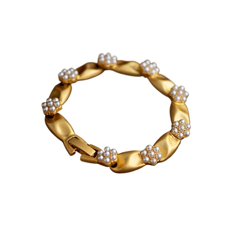 Light luxury medieval vintage court style golden imitation pearl bracelet for women