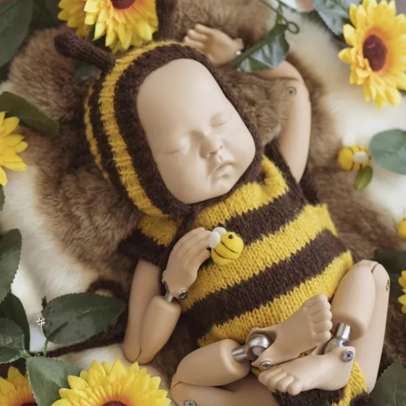 Newborn Cute Little Bee Set Baby Photography Props Baby Girl Boy Solid Color Bee Hat Set Photography Props Aceessries