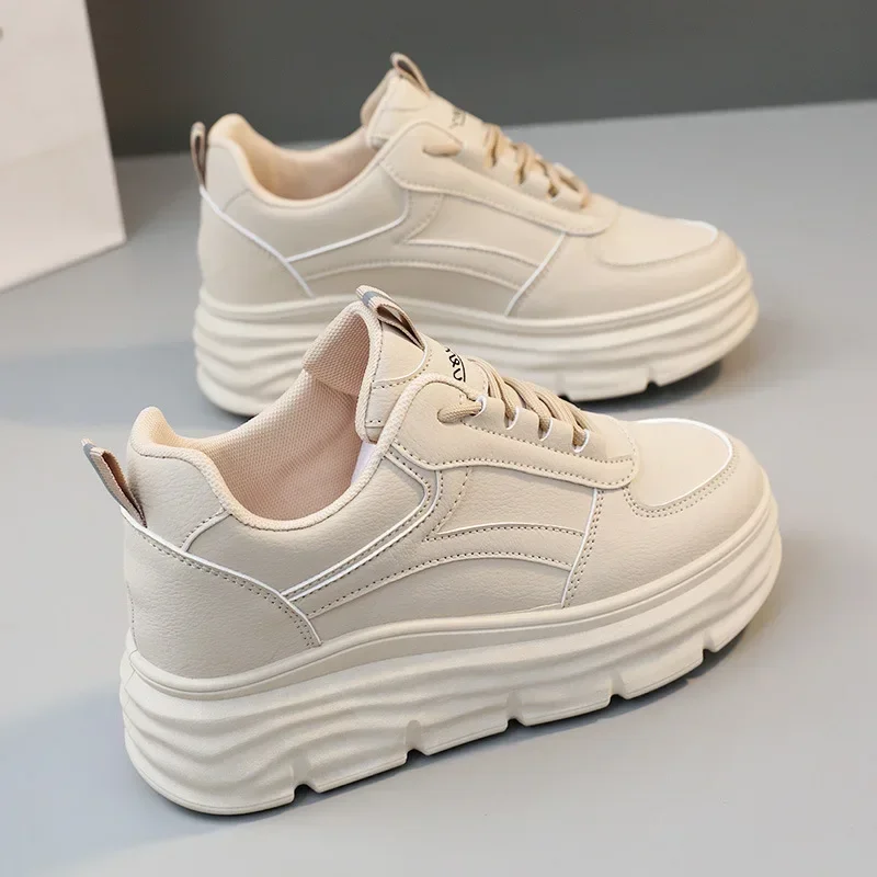 

New Leather Women's Shoes 2024 Summer Little White Shoes Thick Sole with High Inner Height Fashion Versatile Women's Shoes