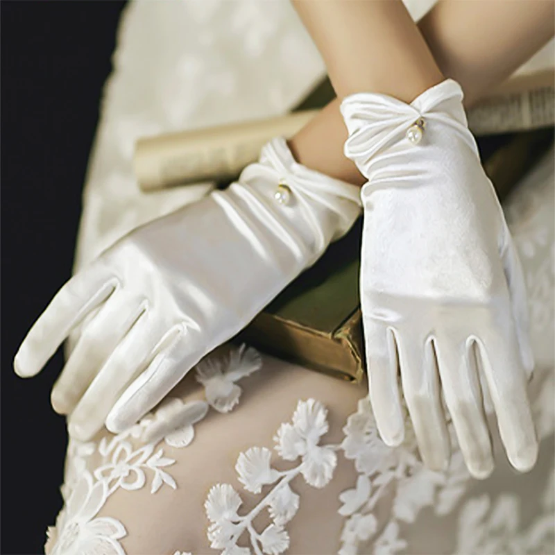 Cross-Border New Exquisite Bride Gloves Pearl White Wedding Satin Material Gloves Photography Props Short Lace Bow Decoration