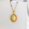 Collier ras du cou pour femme avec pendentif Vierge Marie, chaîne en acier inoxydable couleur or, perles de rocaille, style bohème blanc, noir, rose