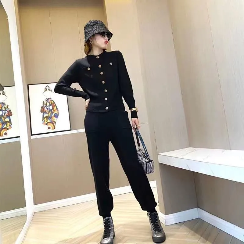 

Женская зимняя трикотажная рубашка с длинным рукавом и круглым вырезом