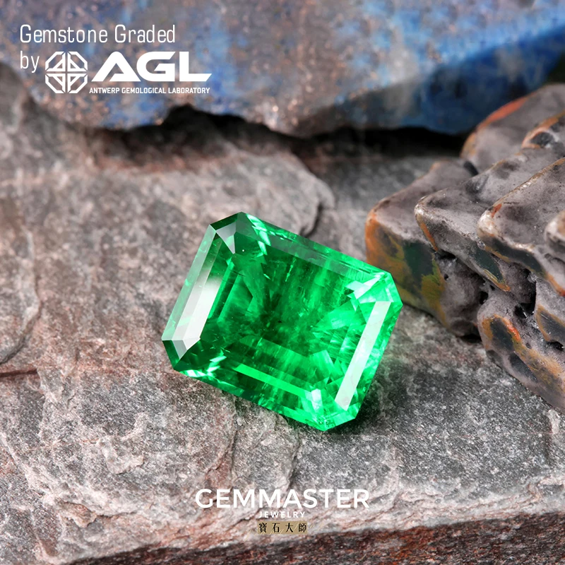 Emerald Cut Lab Grown Emerald VVS VS Green Gemstone Colombia Color Hydrothermal Lab With Certificate